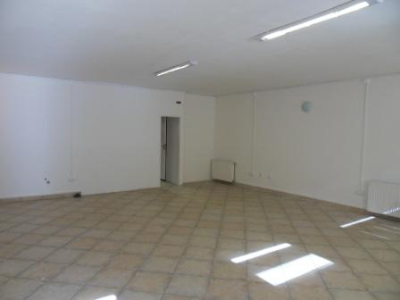 Na prenájom obchodné, kancelárske priestory s možnosťou bývania v centre Okres Komárno LRo-PN-861