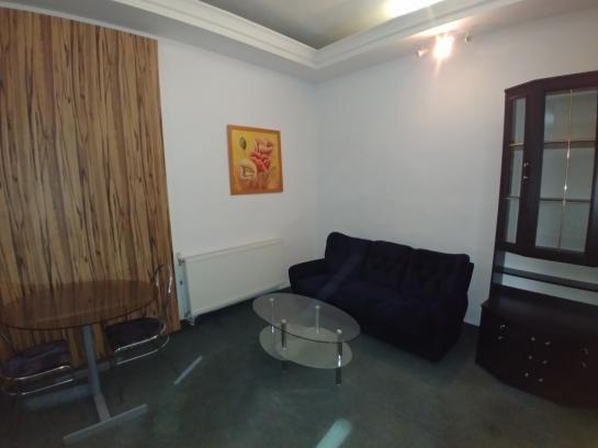Na prenájom 1-izbový byt v centre Komárna Okres Komárno LRo-PE-1416