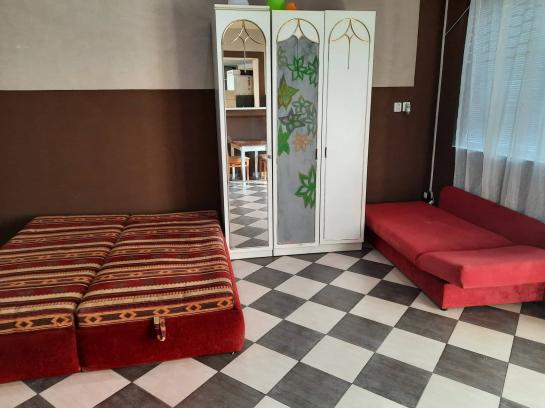 Na prenájom 1 izbový byt v Komárne časť Bene Okres Komárno LRo-PN-1482