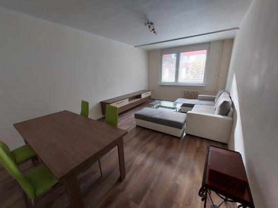 2 izbový byt do PRENÁJMU  - Komárno  Bezirk Komárno ksk-PN-1462