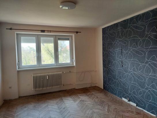Znížená cena 3 izbový tehlový byt  Okres Komárno VK-PN-1453