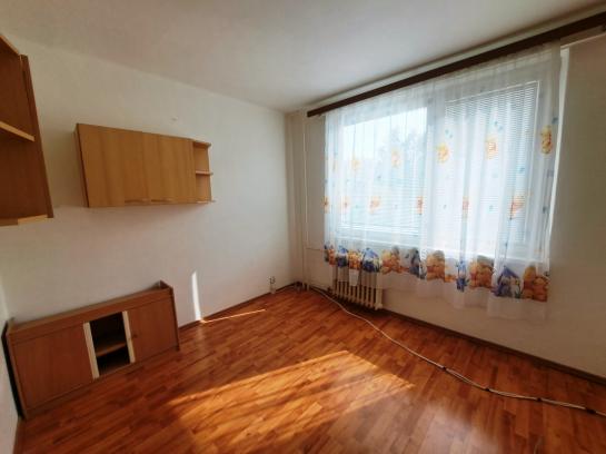 Na predaj 2-izbový byt v centra Komárna Okres Komárno LRo-PN-1515