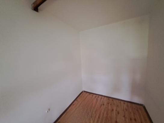 Exkluzívne ponúkame na predaj 1-izbový byt v Komárne na 7. sídlisku Okres Komárno LRo-PE-1533