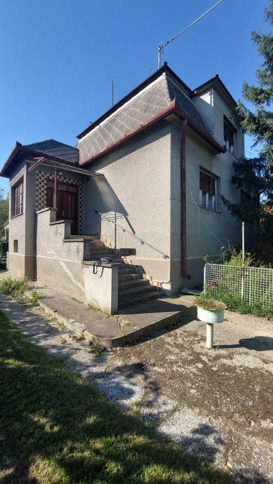 Zachovalý rodinný dom v obci Veľké Kosihy Okres Komárno Lukp-PE-918