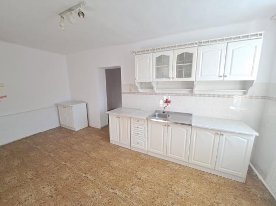 2 domy za cenu jedného na predaj v centre Komárna! Okres Komárno LRo-PN-1524