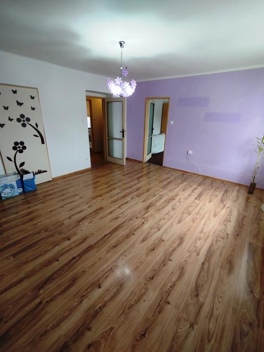 Na prenájom tehlový 3-izbový byt s nízkou réžiou v centre mesta Okres Komárno LR-PN-1510