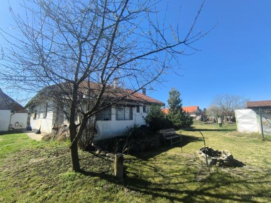 4 izbový rodinný dom  Okres Komárno VK-PN-1471