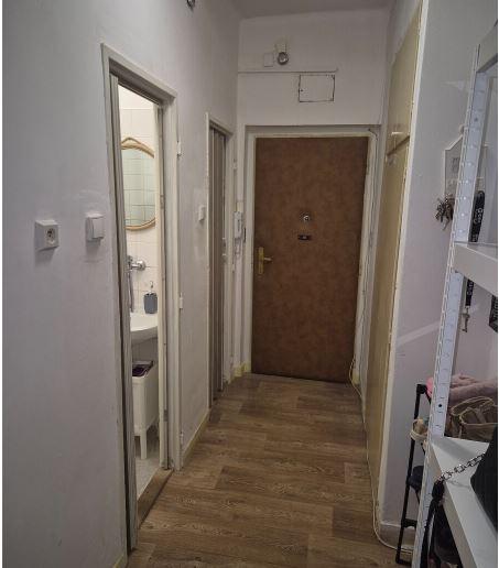 Na predaj 2-izbový tehlový byt v centre Komárna krj Okres Komárno LRo-PN-1554