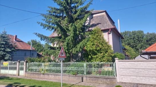 Zachovalý rodinný dom v obci Veľké Kosihy Okres Komárno Lukp-PE-918