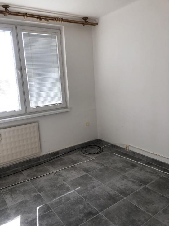 Na prenájom pekne rekonštruovaná garzonka na Vodnej ulici Okres Komárno LR-PN-1180