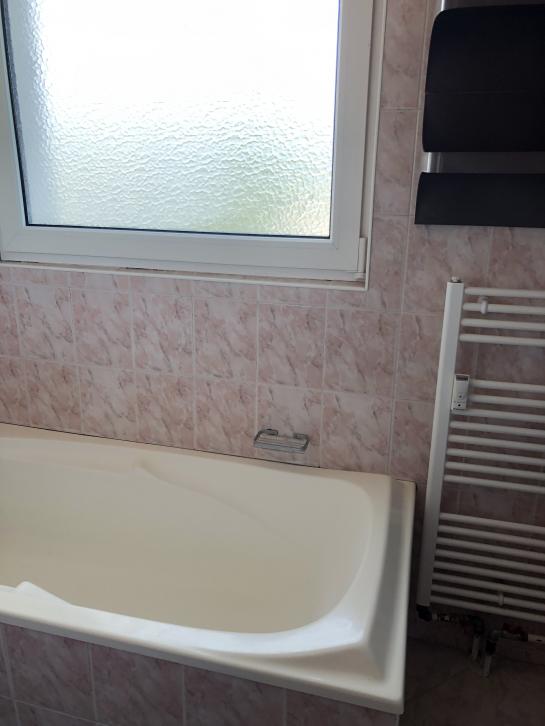 Na prenájom zariadený 3-izbový byt na sídl. Bauring Okres Komárno LR-PE-1512