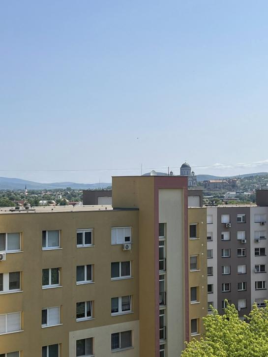 V Štúrove ponúkam na kúpu  byt  s výhľadom na Baziliku! Okres Nové Zámky NCS-PN-1561