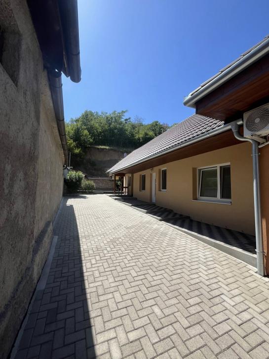 Ponúkam na kúpu zariadený rodinný dom alebo rekreačnú chalupu Okres Nové Zámky STR-PN-845