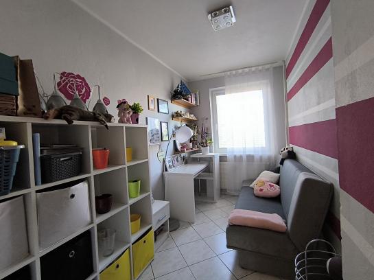 Príjemný 3 izbový byt s loggiou na PREDAJ  Okres Komárno ksk-PN-1522