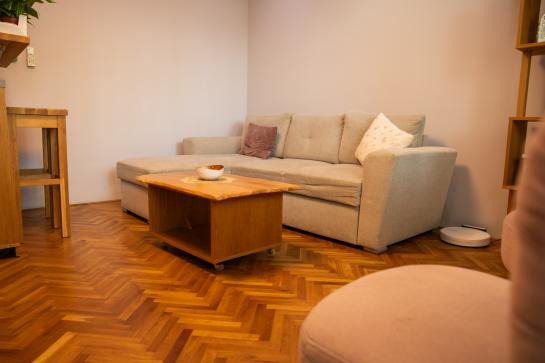 Na predaj štýlový 3-izbový tehlový byt s balkónom a garážou Okres Komárno LR-PE-1514