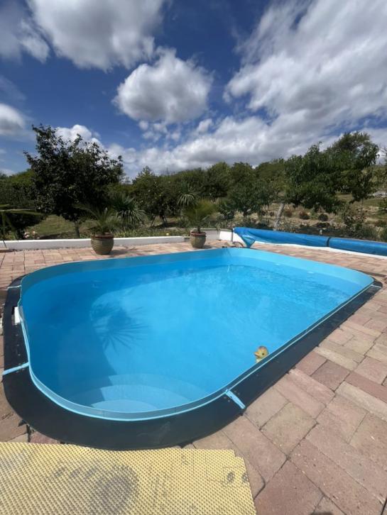 Ponúkam  na kúpu rekreačný dom s panoramatickým výhľadom na Hegyfarku Kerület Nové Zámky NCS-PN-1569