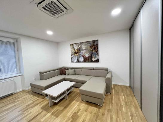 Krásny luxusný 2 izbový byt na PREDAJ - KOMÁRNO  Okres Komárno ksk-PN-1529