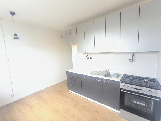 3 izbový byt s balkónom do PRENÁJMU - KOMÁRNO  Okres Komárno ksk-PN-1530