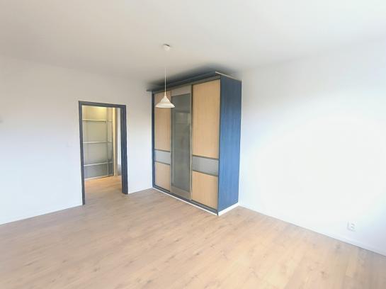 3 izbový byt s balkónom do PRENÁJMU - KOMÁRNO  Okres Komárno ksk-PN-1530