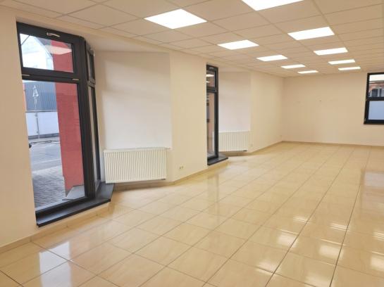 Na prenájom moderné podnikateľské priestory v centre mesta Okres Komárno LRo-PN-1560