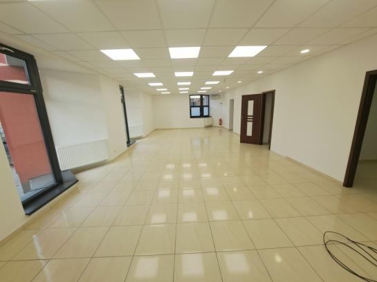 Na prenájom moderné podnikateľské priestory v centre mesta Okres Komárno LRo-PN-1560