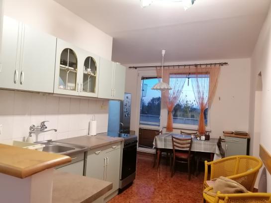 Veľkoplošný 3izbovy byt  Kerület Komárno VK-PN-1477