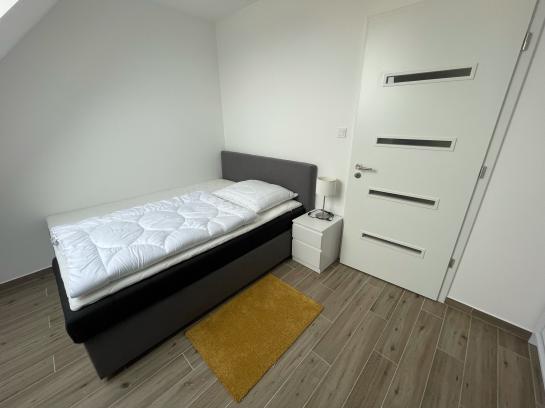  NA PRENÁJOM – moderný 3-izbový byt v novostavbe, Komárom (HU)  Okres Maďarsko VS-PN-951