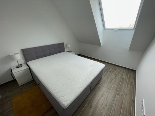  NA PRENÁJOM – moderný 3-izbový byt v novostavbe, Komárom (HU)  Okres Maďarsko VS-PN-951