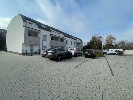  NA PRENÁJOM – moderný 3-izbový byt v novostavbe, Komárom (HU)  Okres Maďarsko VS-PN-951